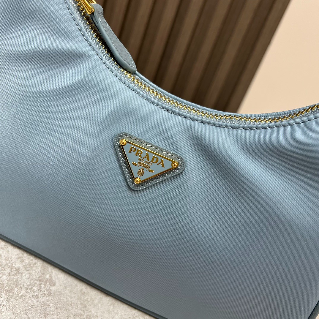 026 32123152 size 22x18x6.5cm