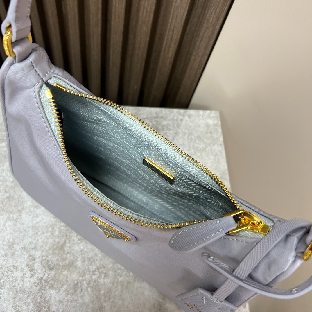 025 32123152 size 22x18x6.5cm