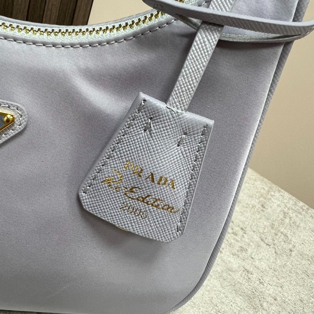 025 32123152 size 22x18x6.5cm