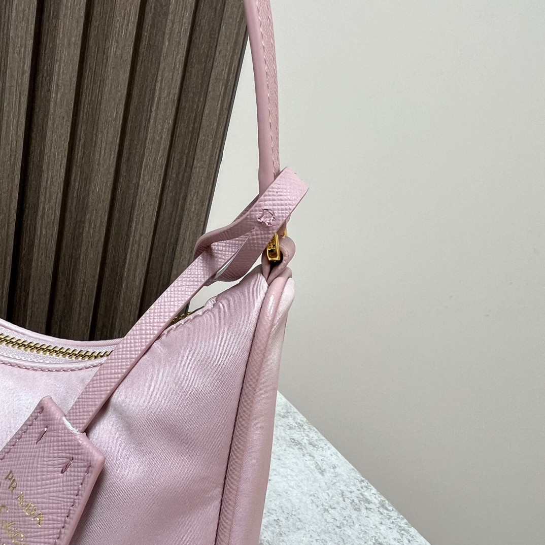 024 32123152 size 22x18x6.5cm