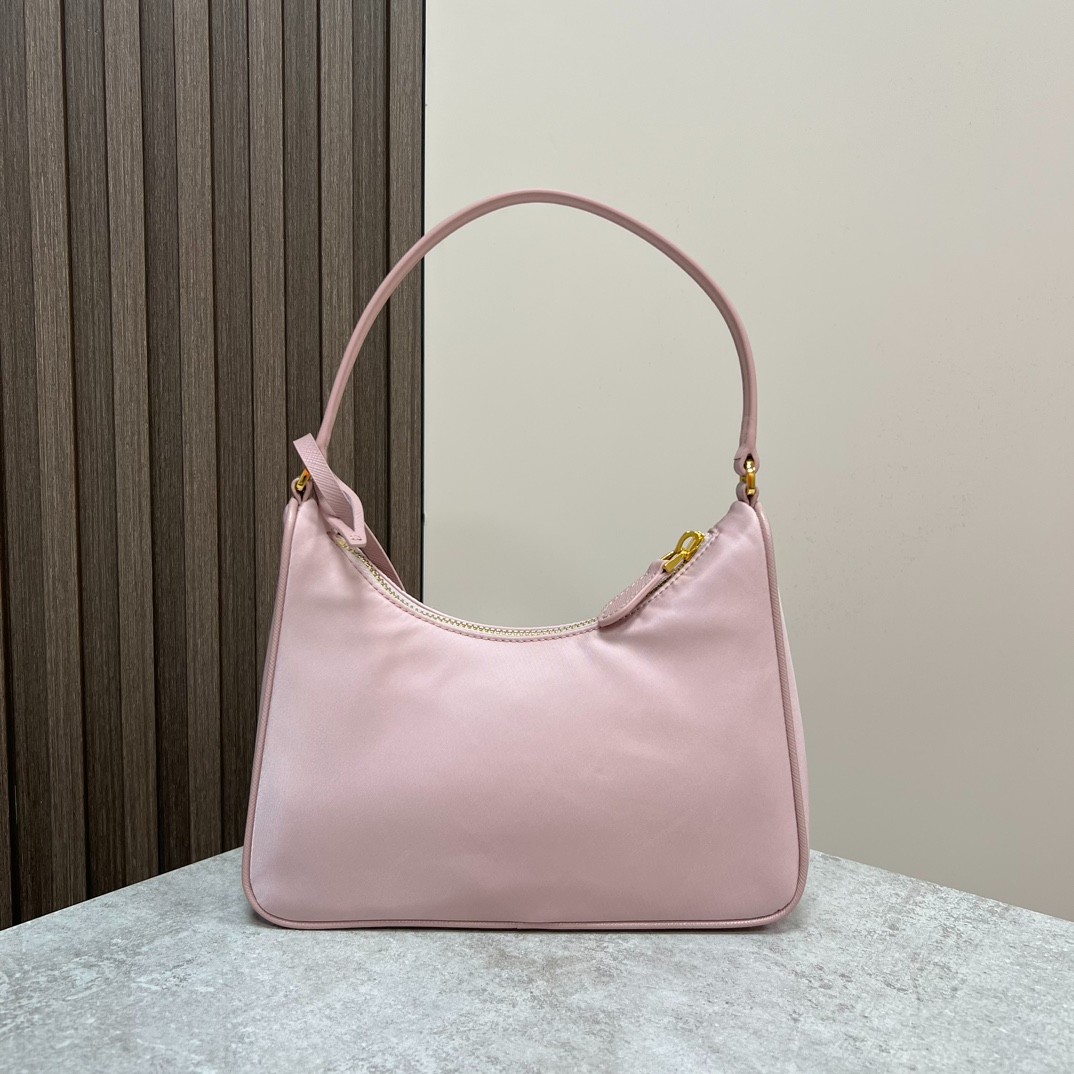 024 32123152 size 22x18x6.5cm