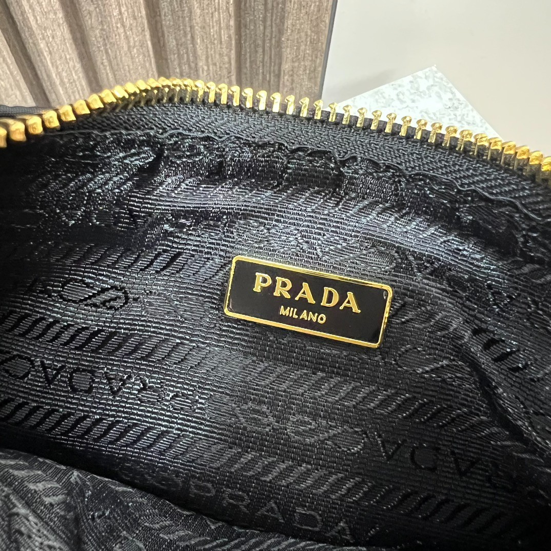 023 32123152 size 22x18x6.5cm