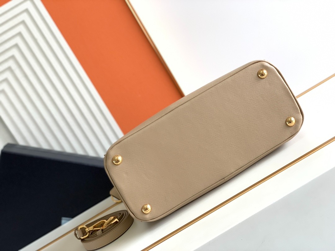 015 75123246 size 28x20x12cm