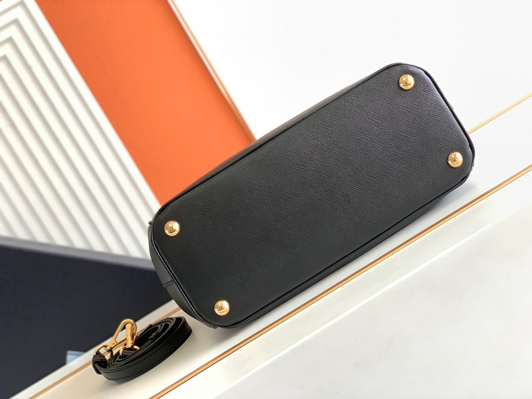013 75123246 size 28x20x12cm