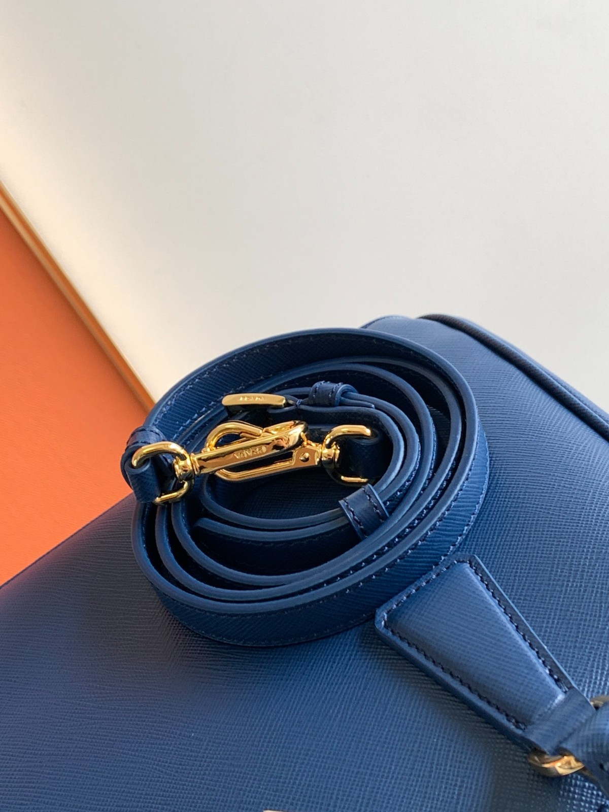 012 75123246 size 28x20x12cm