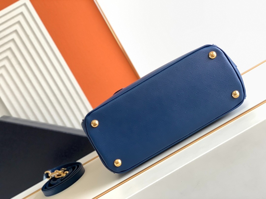 012 75123246 size 28x20x12cm