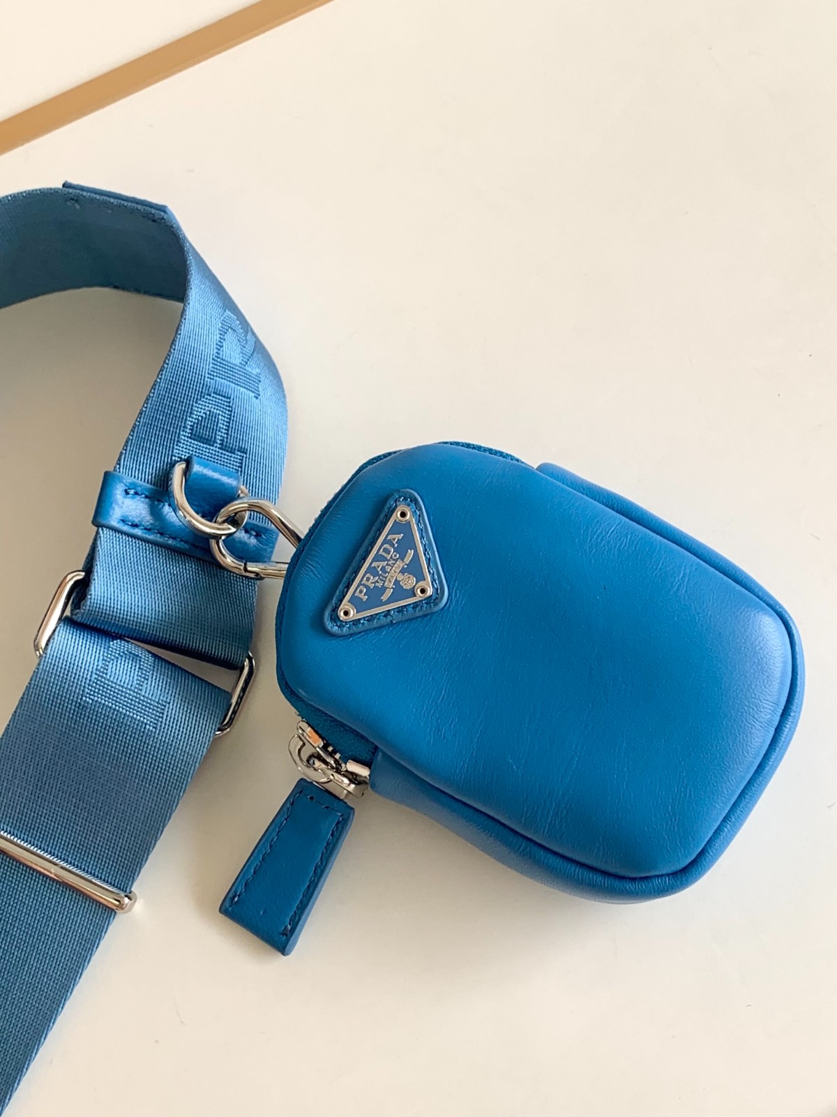 009 62123202 size 22x18x6.5cm