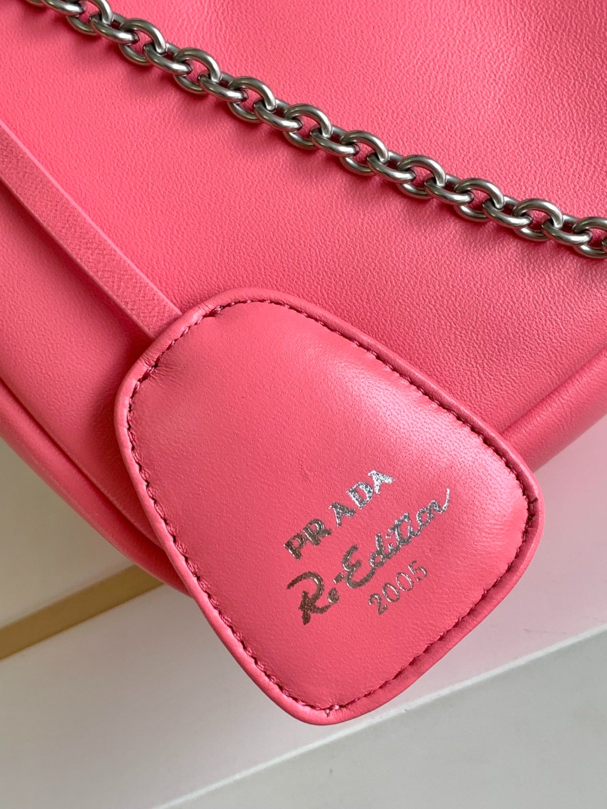 008 62123202 size 22x18x6.5cm