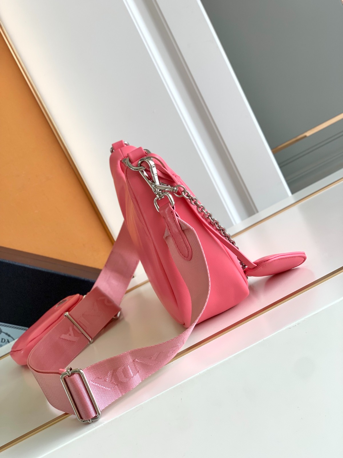 008 62123202 size 22x18x6.5cm