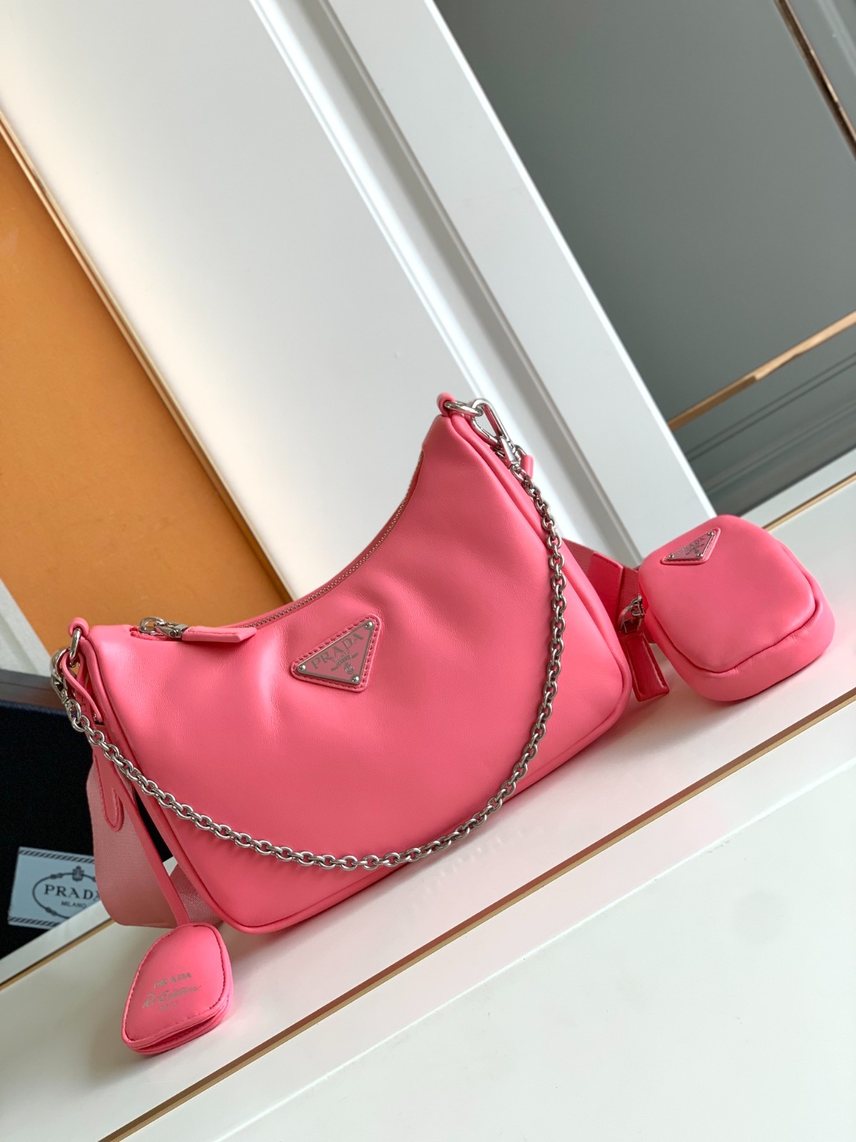 008 62123202 size 22x18x6.5cm