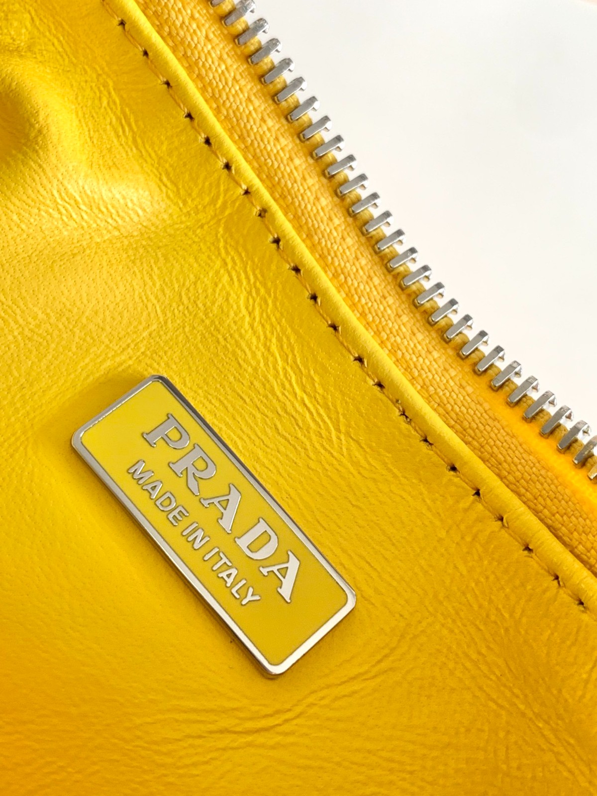 007 62123202 size 22x18x6.5cm