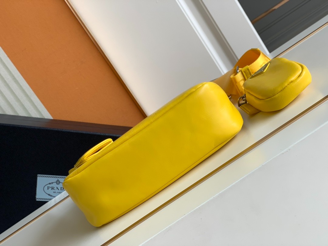 007 62123202 size 22x18x6.5cm