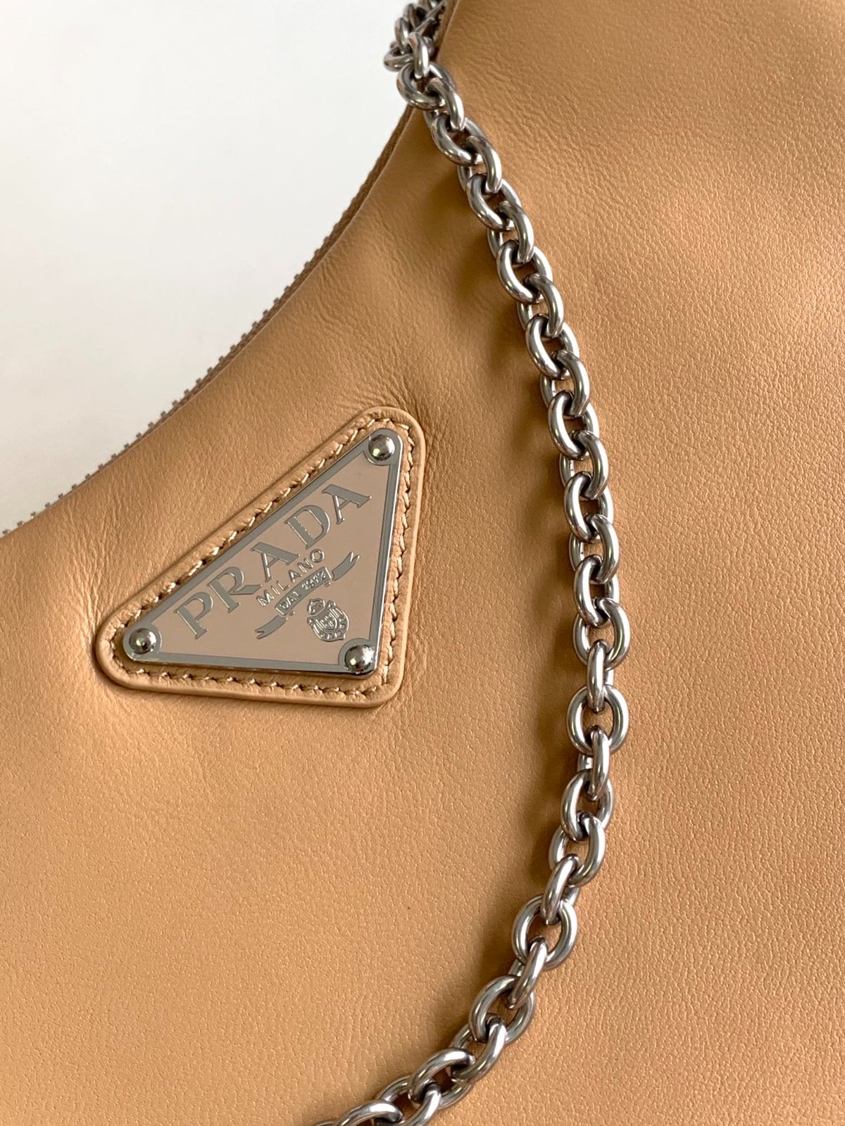 006 62123202 size 22x18x6.5cm