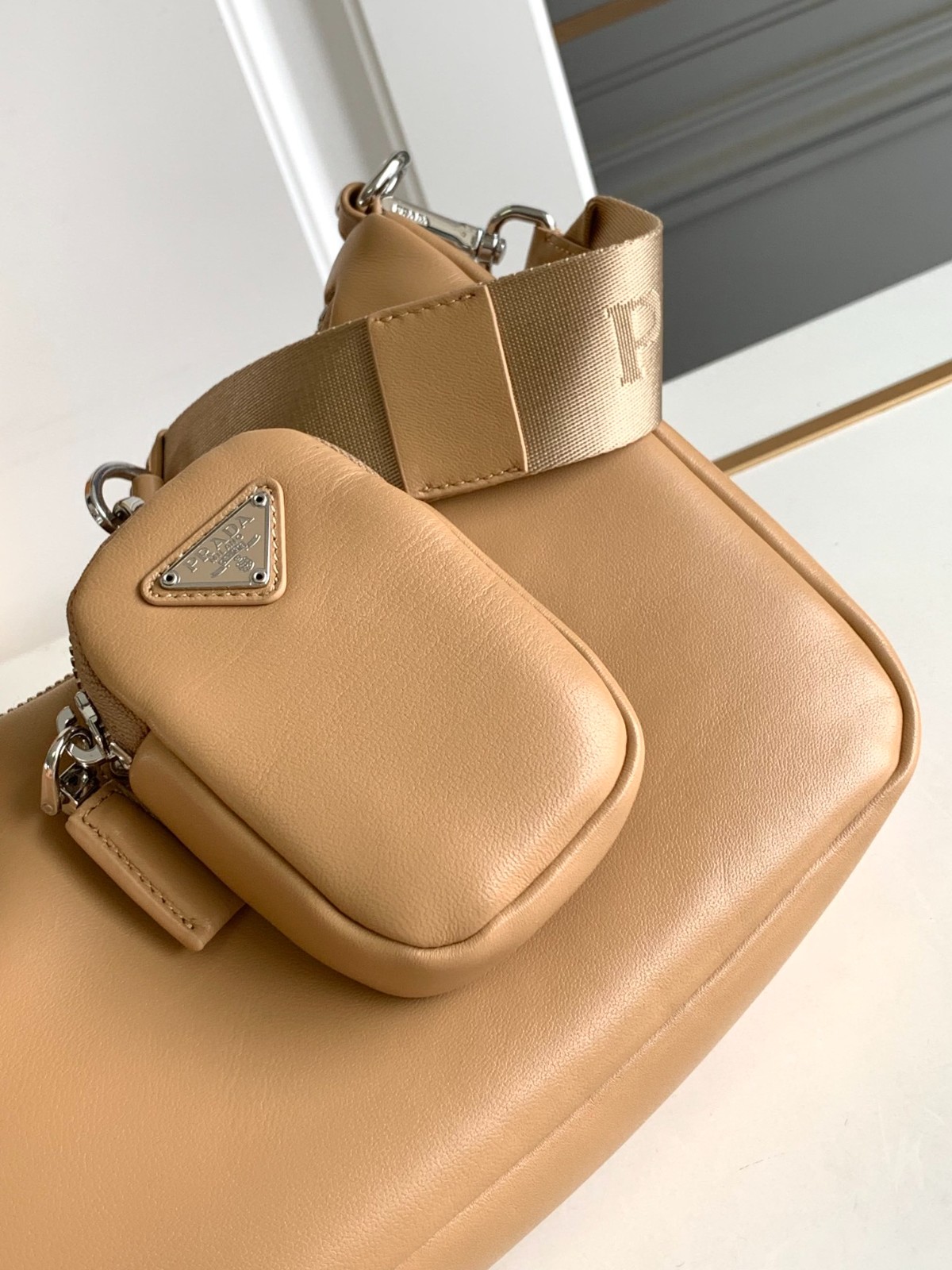 006 62123202 size 22x18x6.5cm