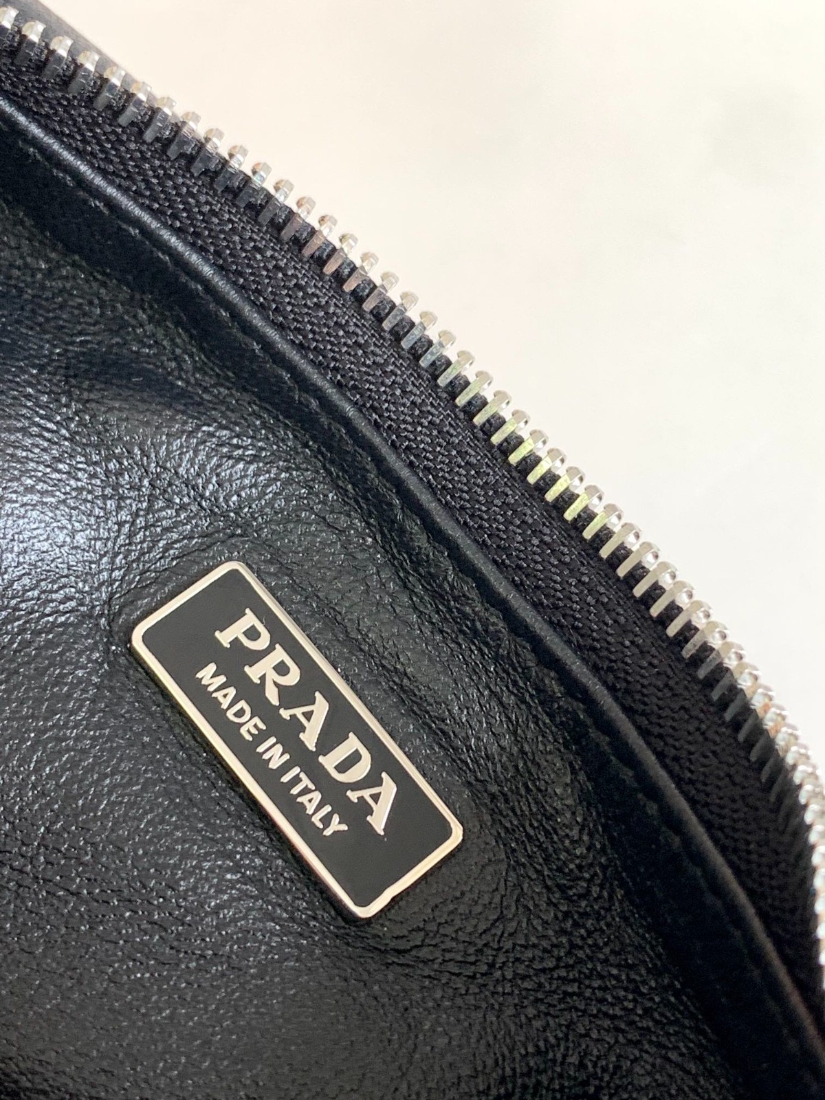 004 62123202 size 22x18x6.5cm