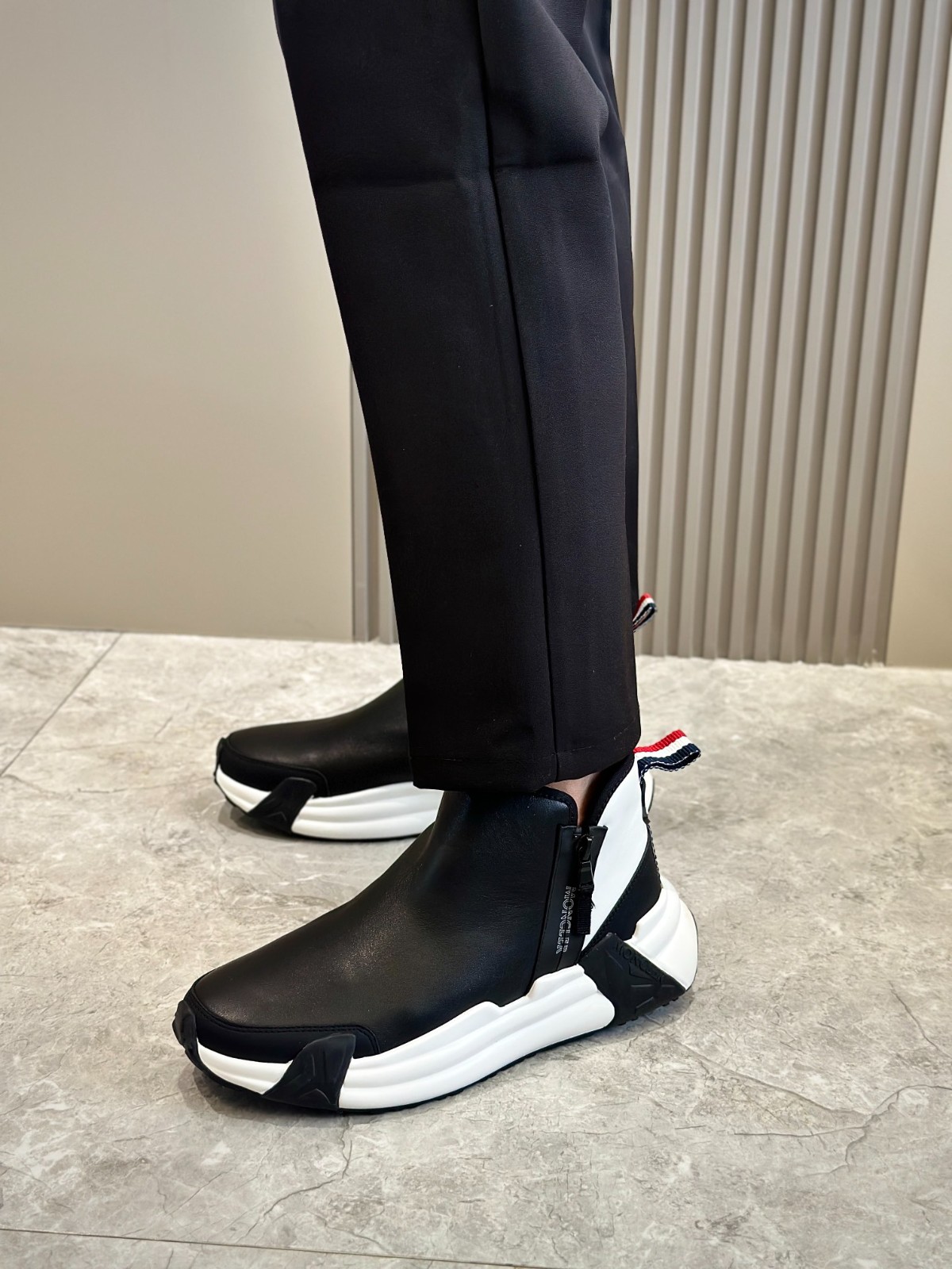 06 42123132 SIZE 38-45