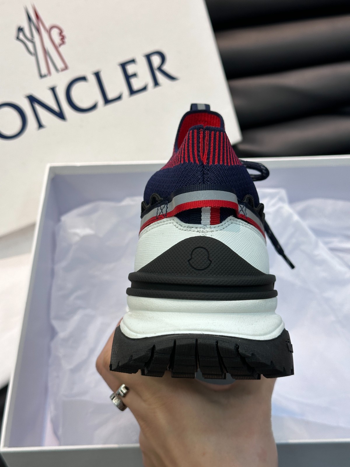 04 32123109 SIZE 39-45