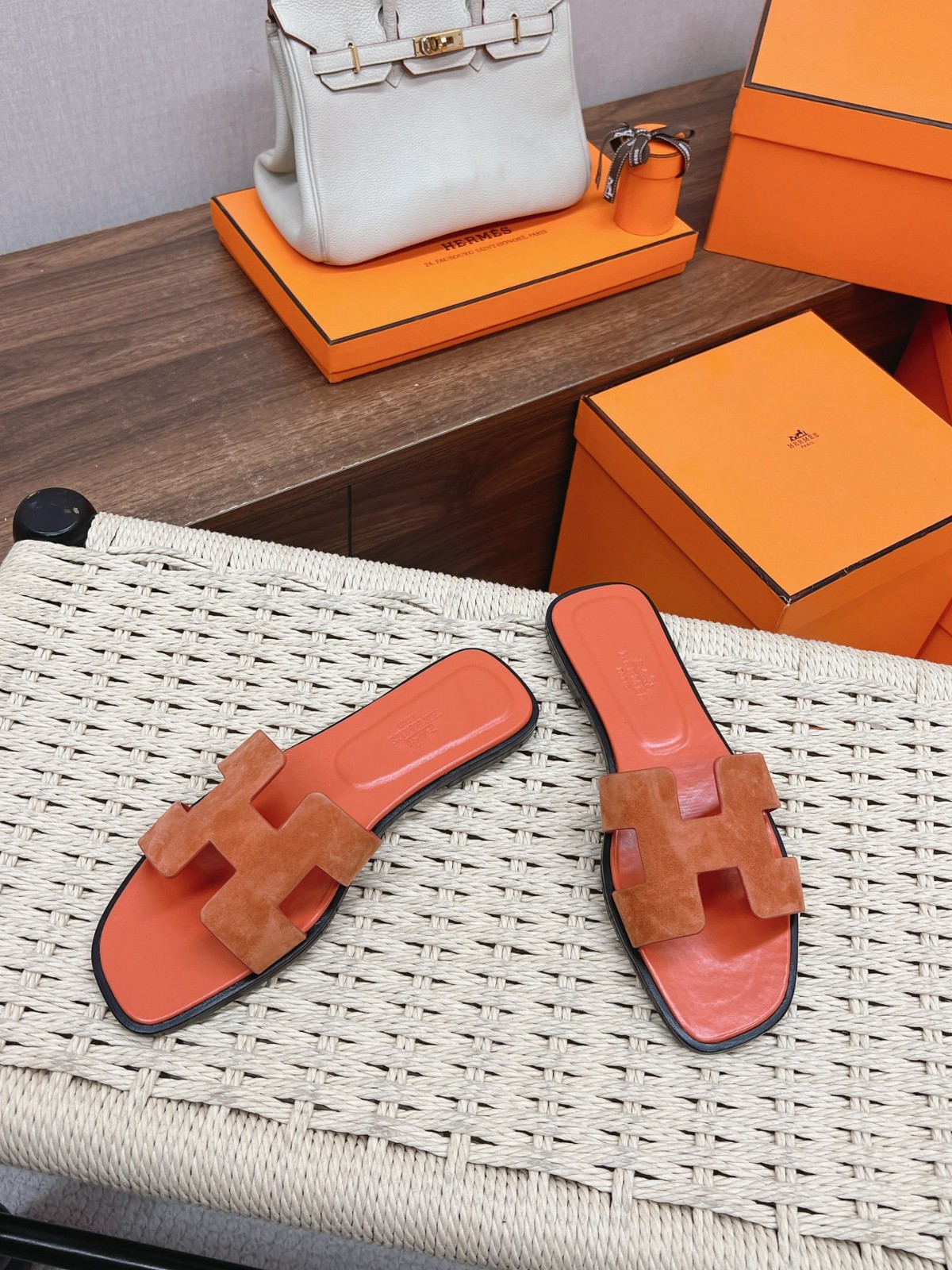 044 34123113 SIZE 35-40
