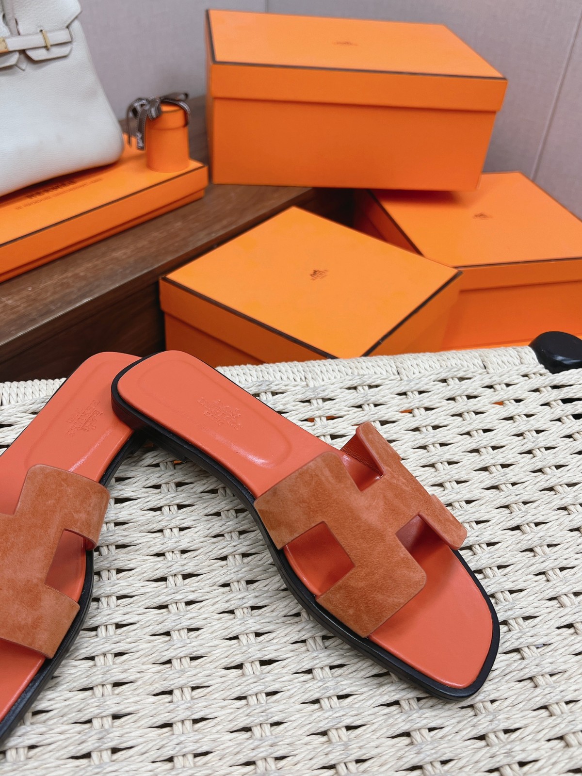 044 34123113 SIZE 35-40