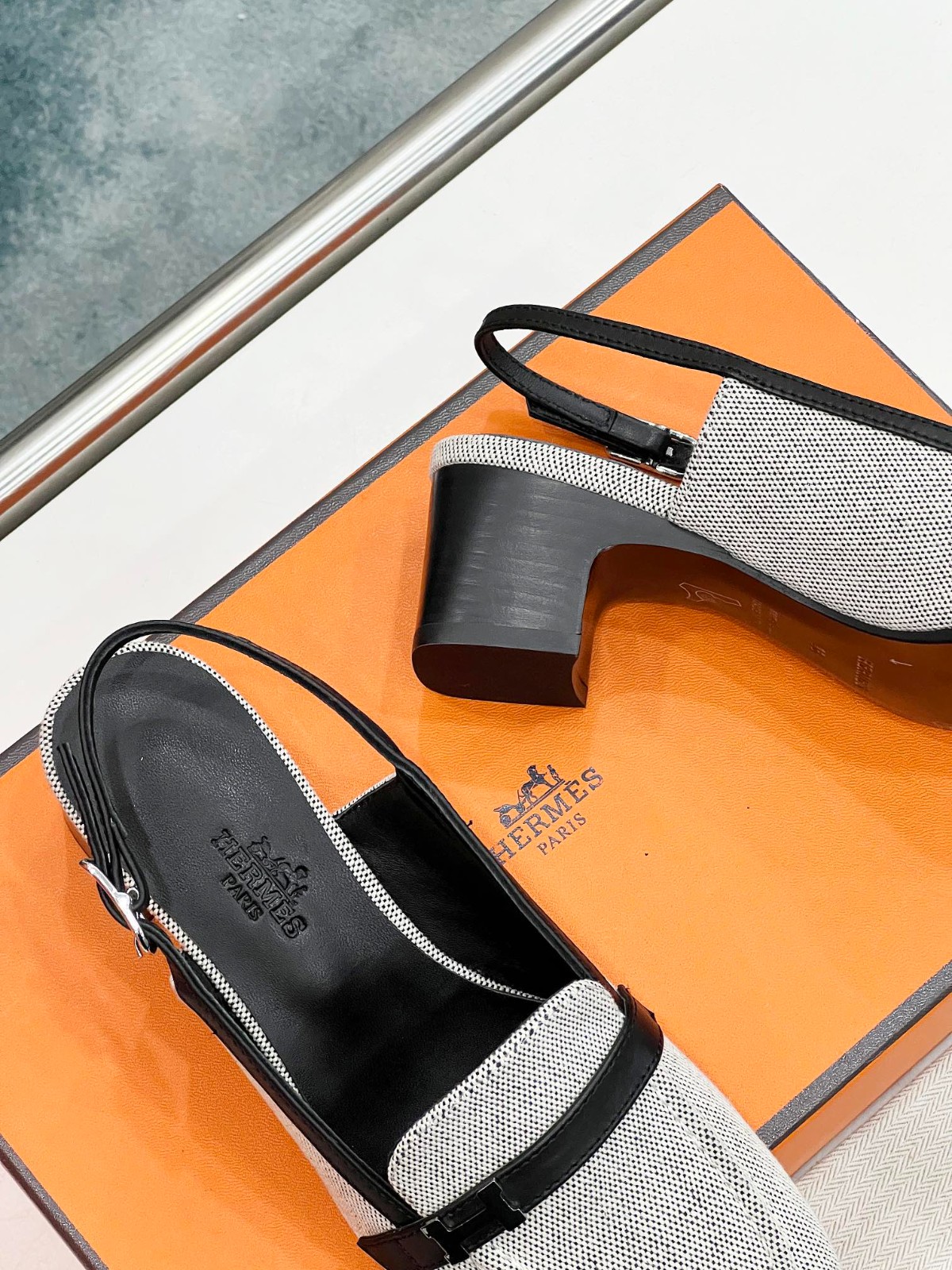 019 36123132 size 35-42
