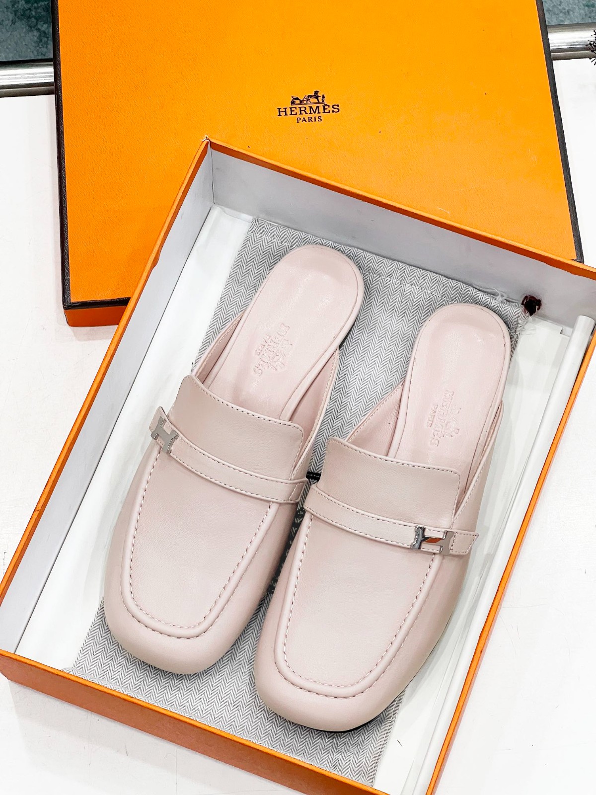 008 36123132 size 35-42