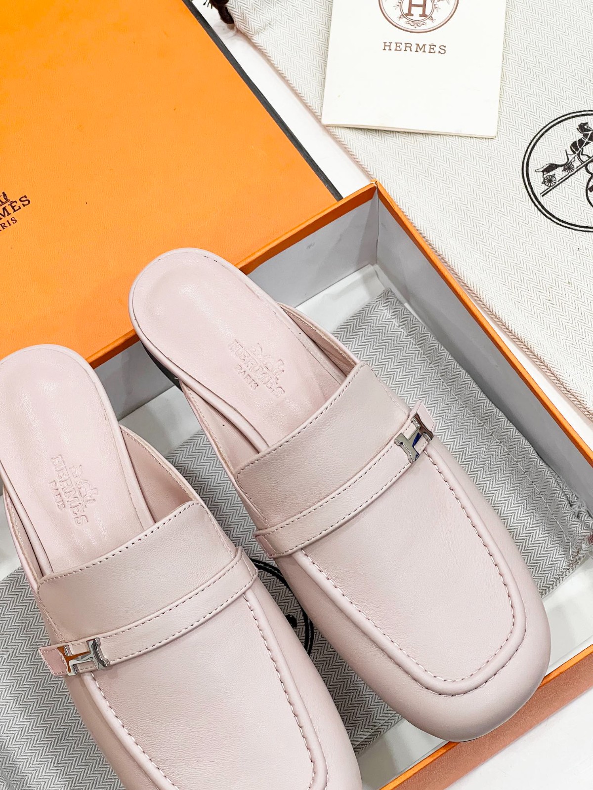 008 36123132 size 35-42