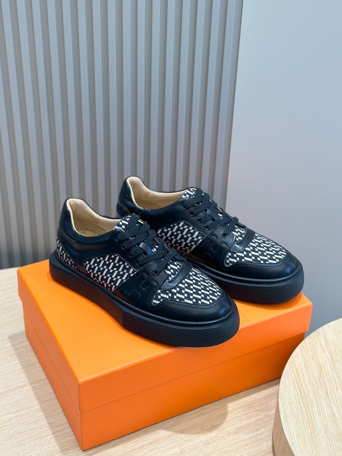 007 43123184 size 38-45