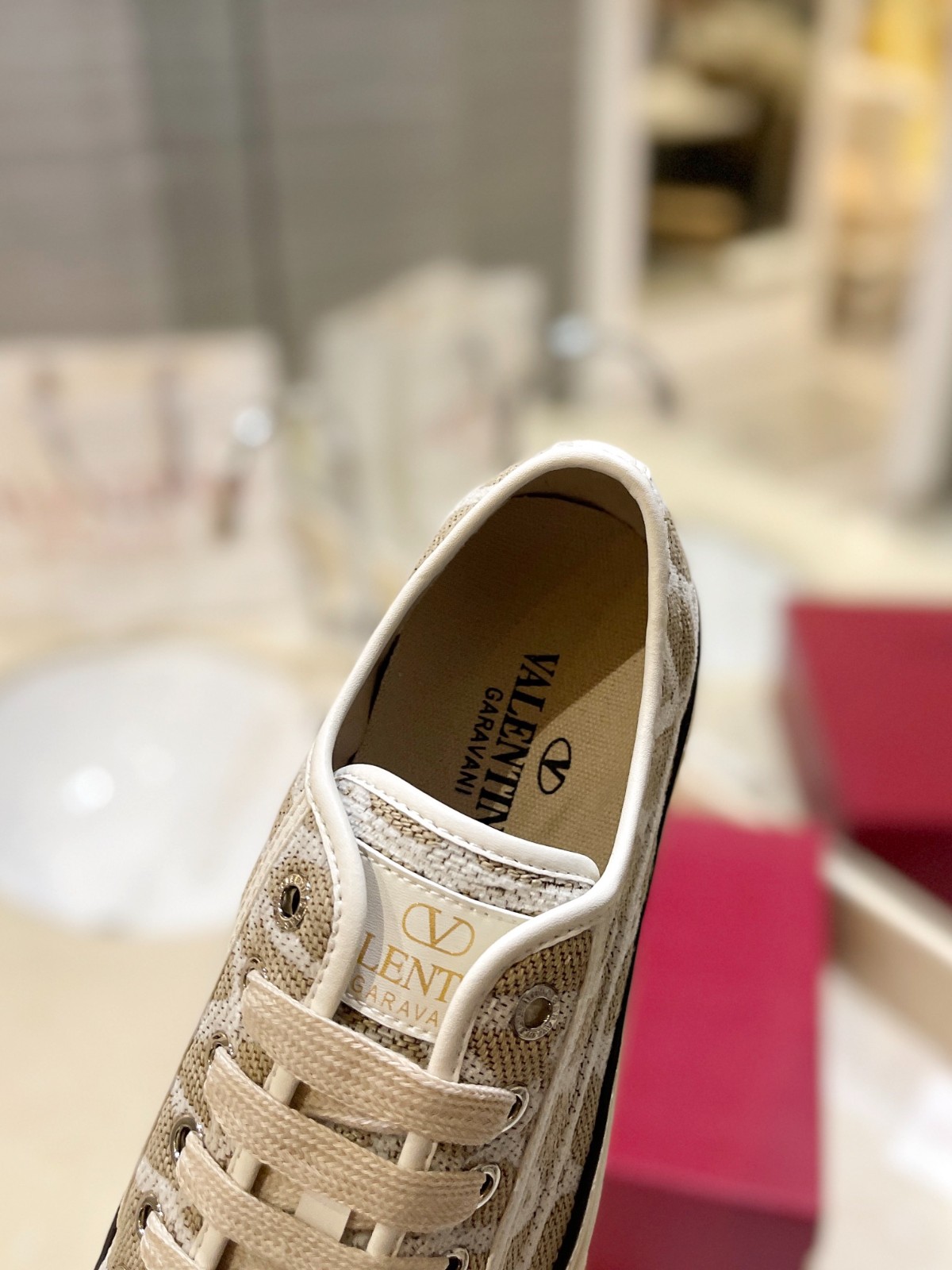 061 30123104 SIZE 35-46