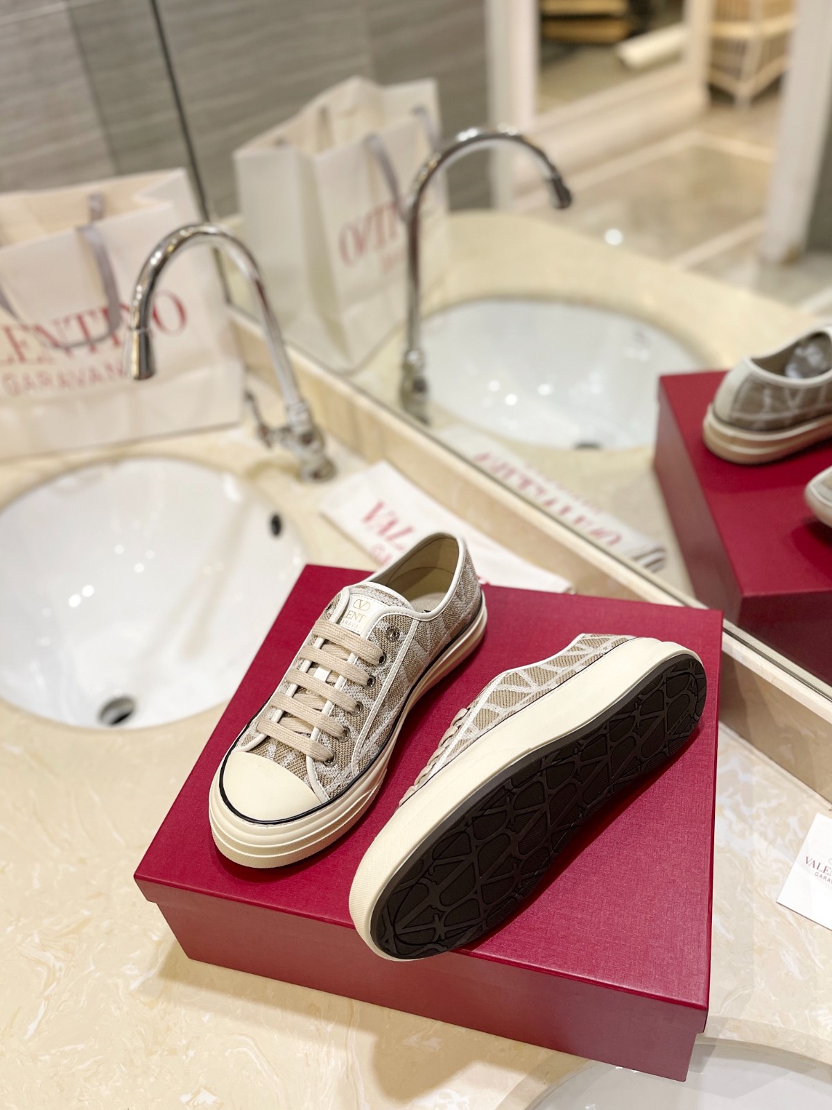 061 30123104 SIZE 35-46