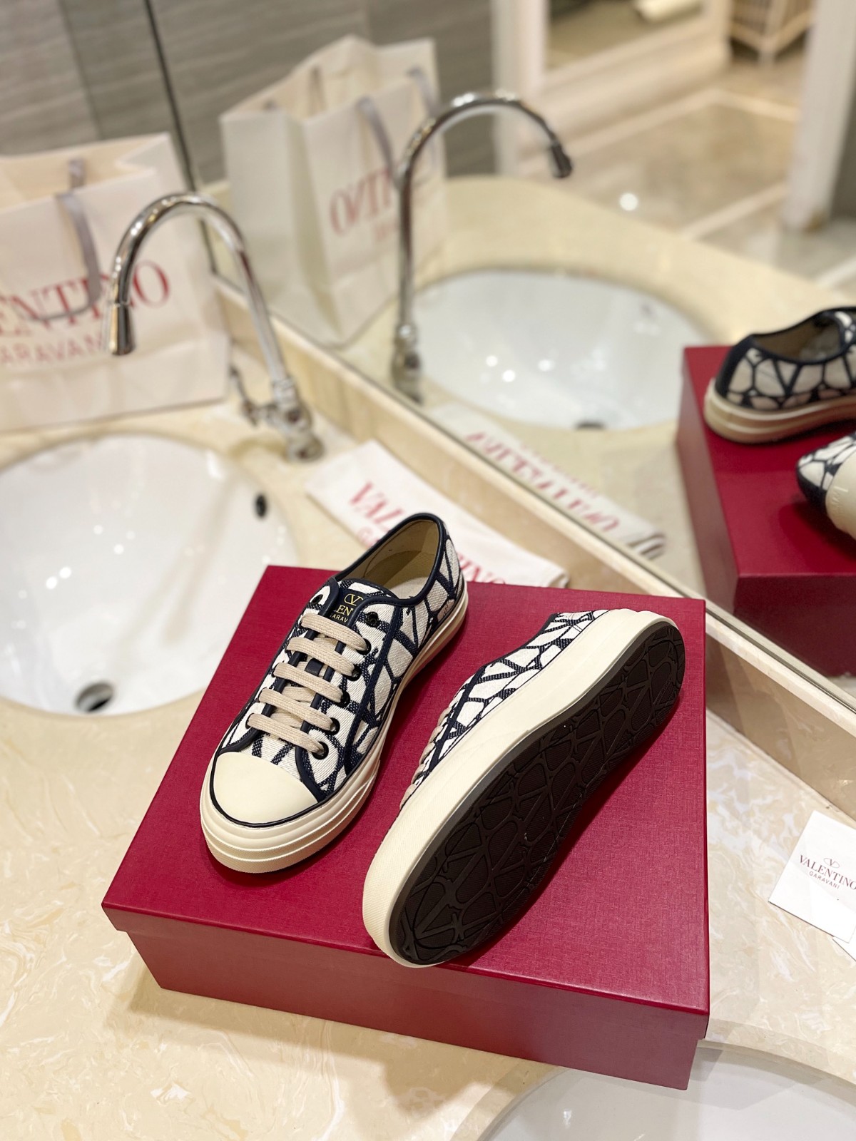 060 30123104 SIZE 35-46