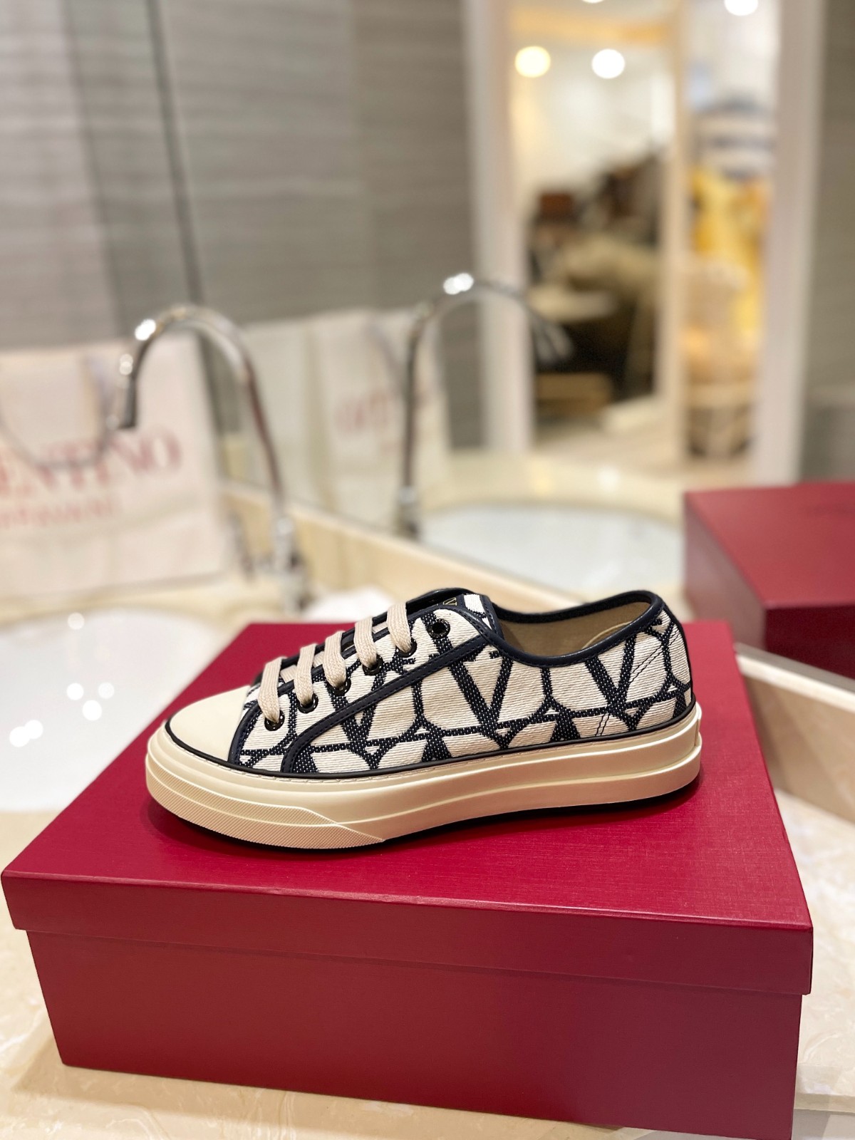 060 30123104 SIZE 35-46