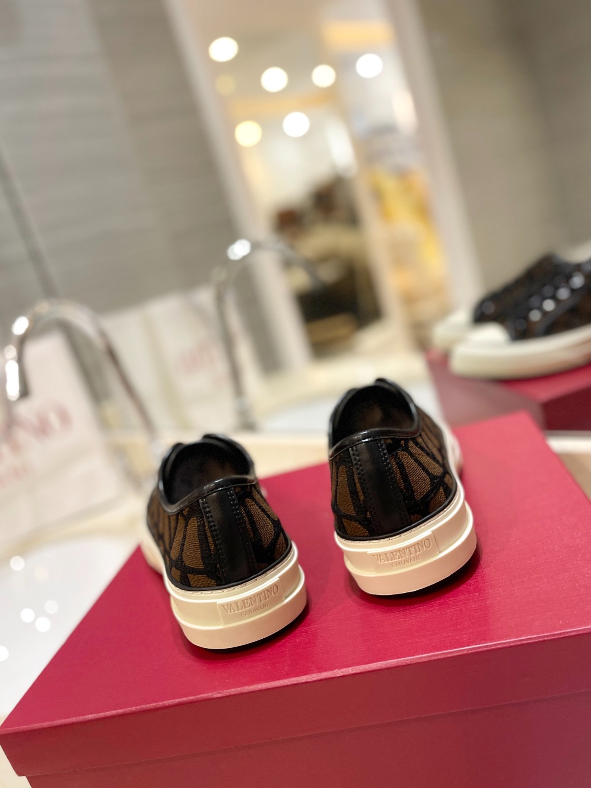 055 30123104 SIZE 35-46