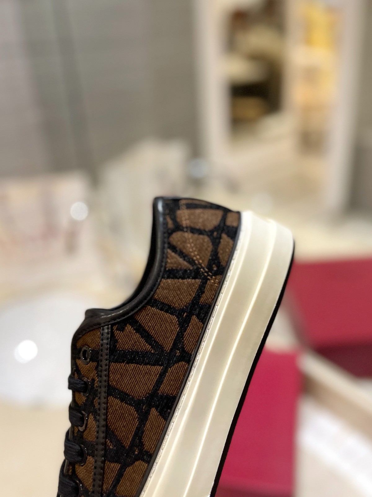 055 30123104 SIZE 35-46