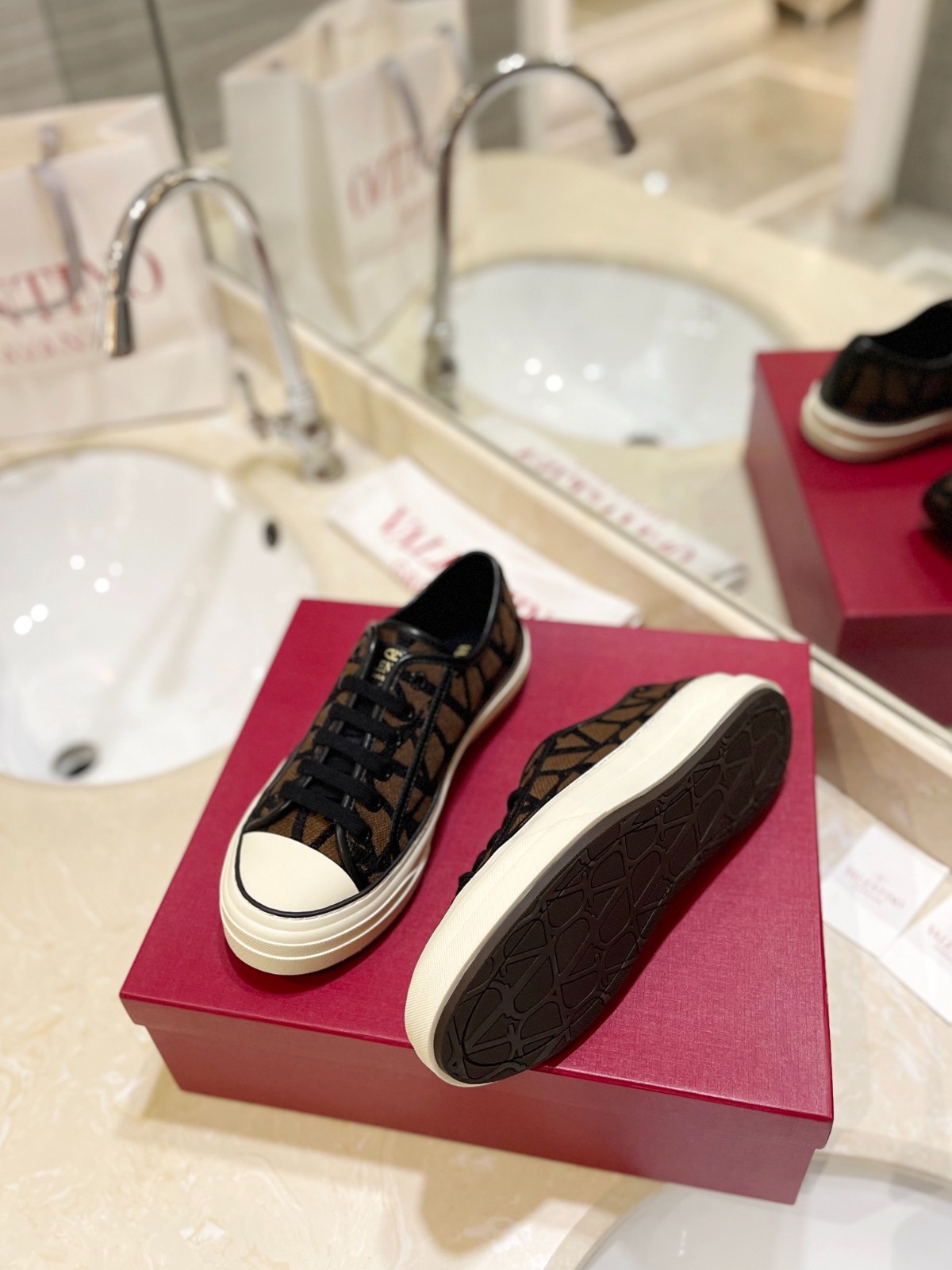 055 30123104 SIZE 35-46