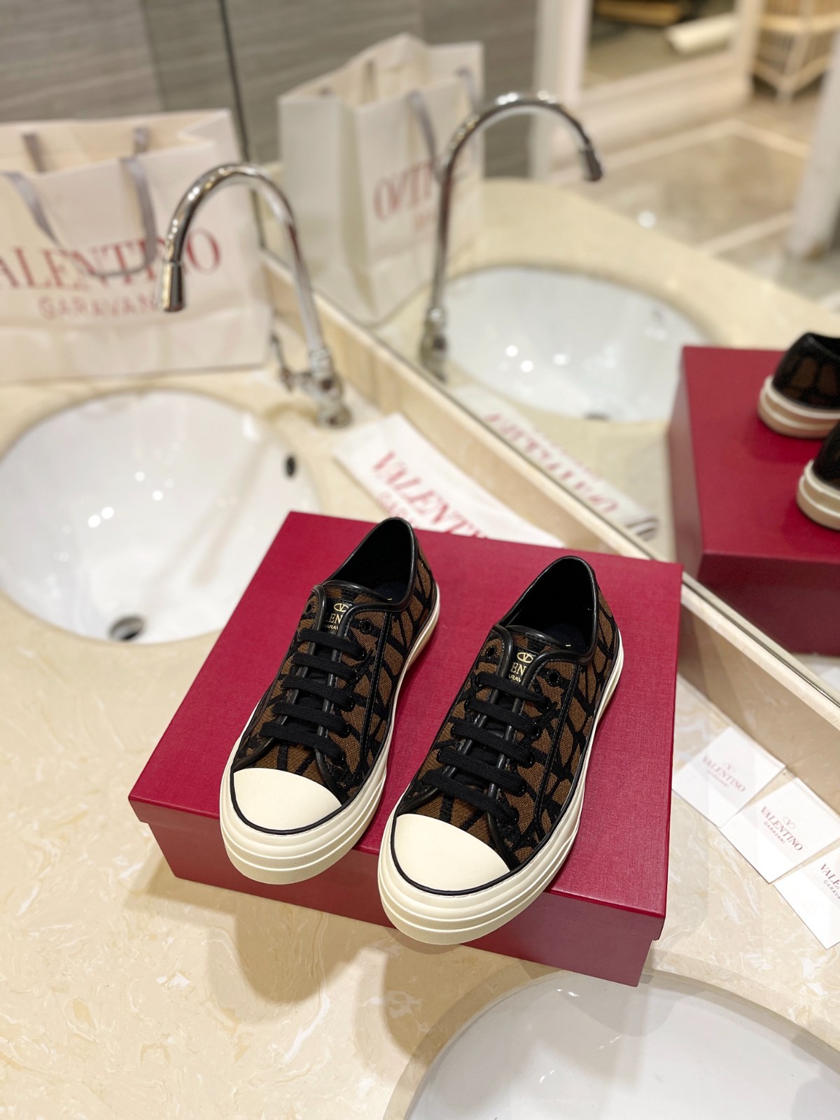 055 30123104 SIZE 35-46