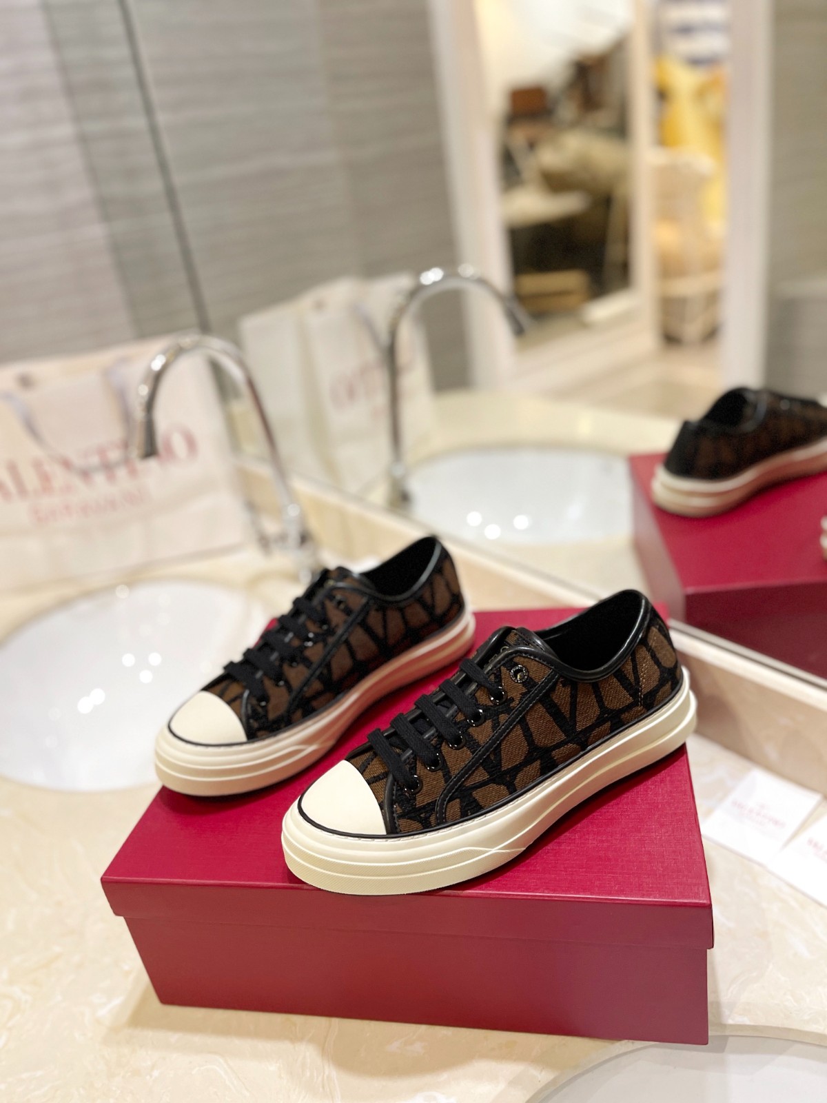 055 30123104 SIZE 35-46