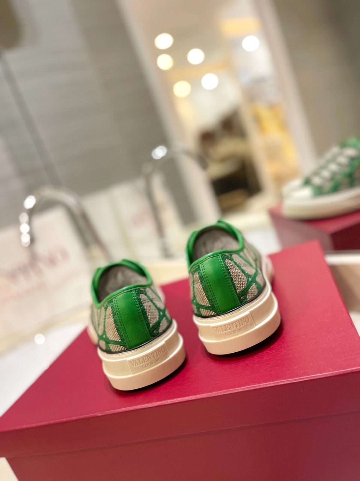 054 30123104 SIZE 35-46