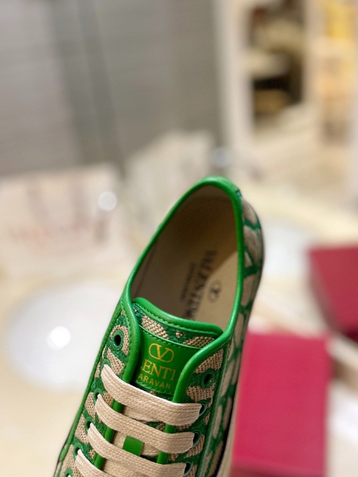 054 30123104 SIZE 35-46