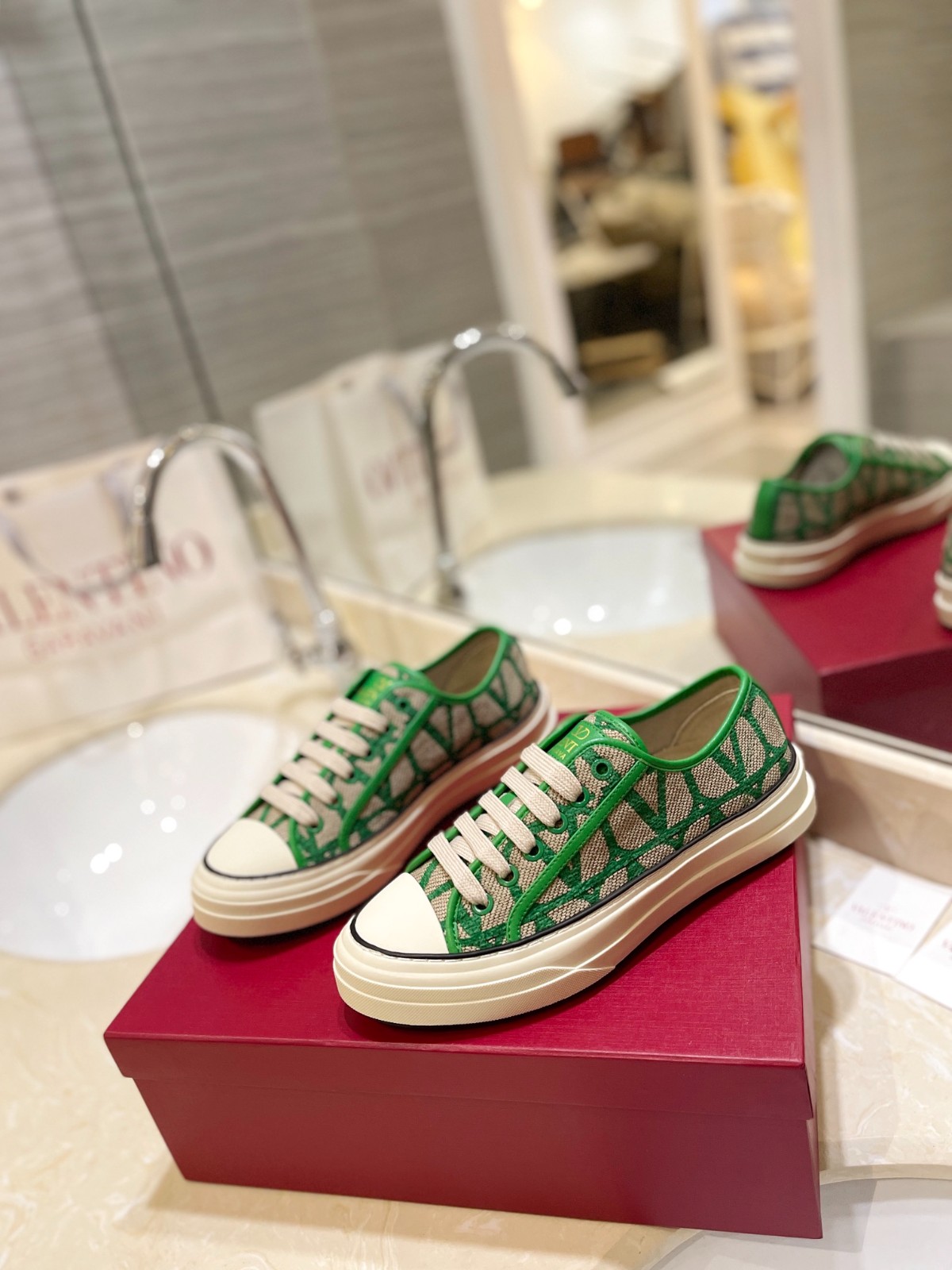 054 30123104 SIZE 35-46
