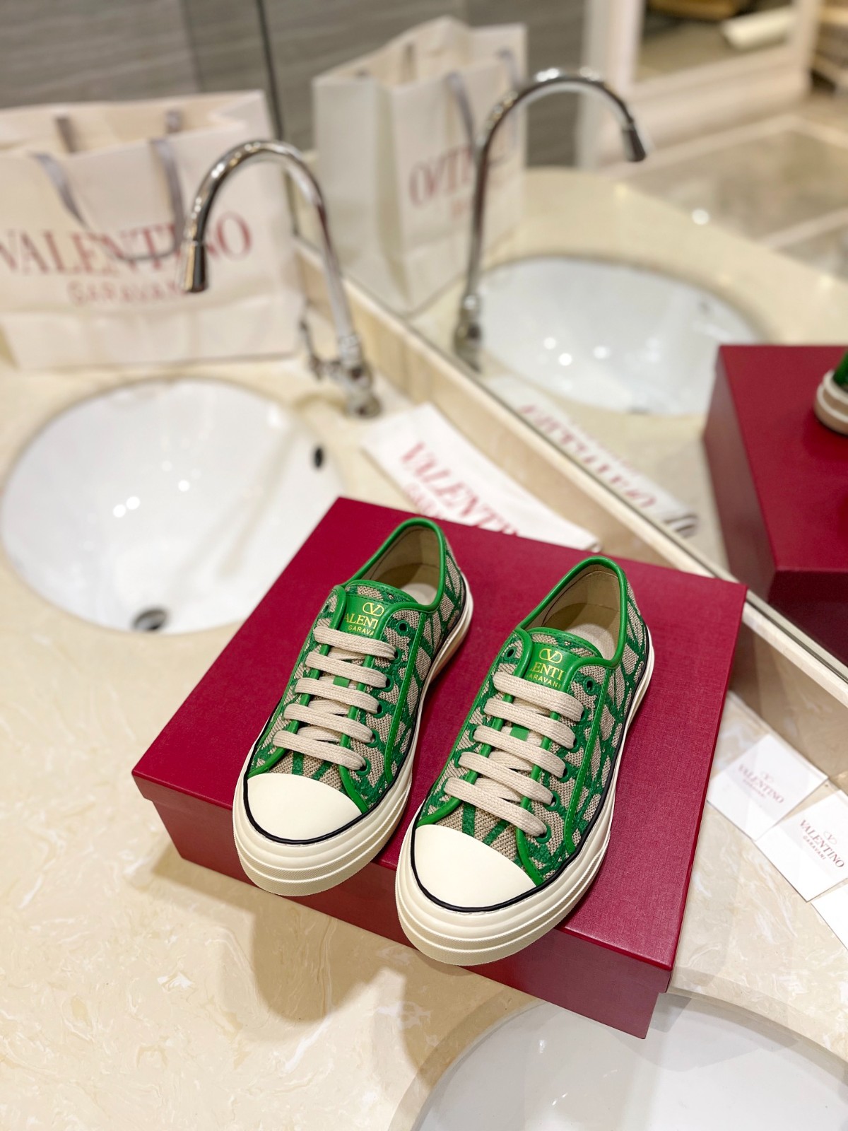 054 30123104 SIZE 35-46