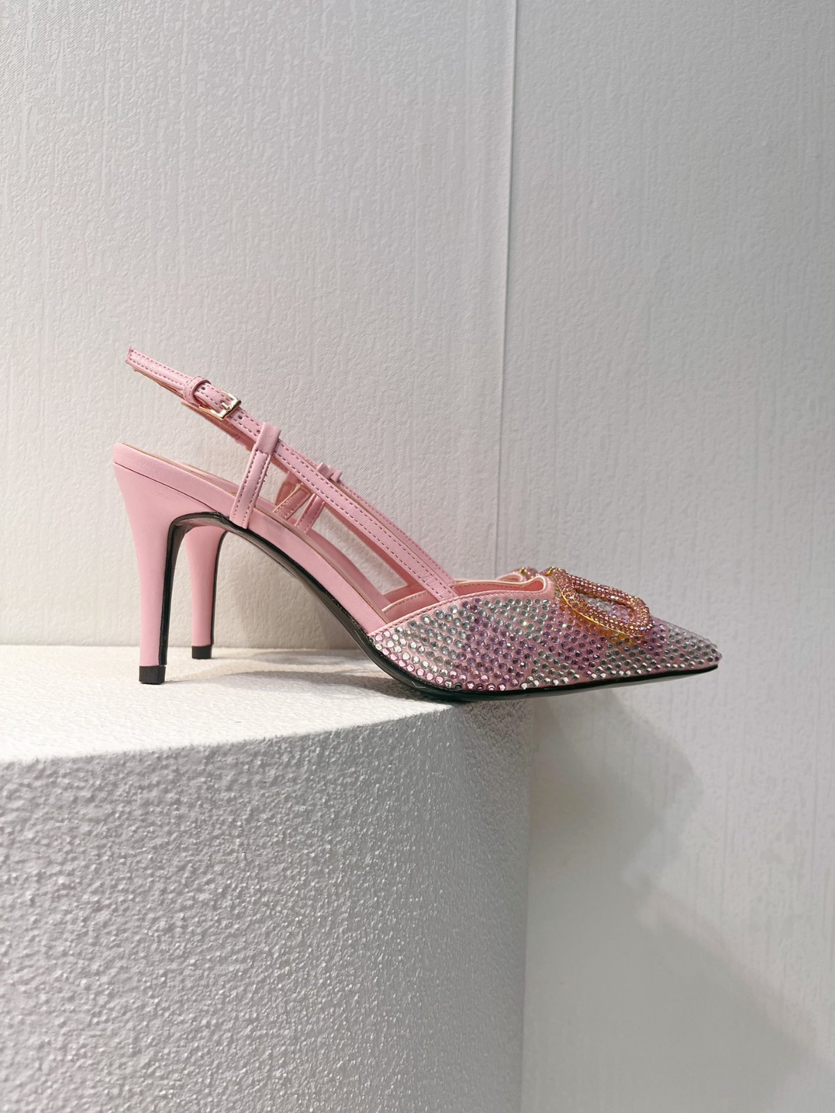 077 38123123 SIZE 35-43