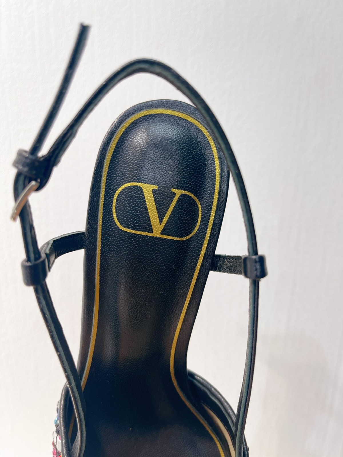 070 40123127 SIZE 35-43