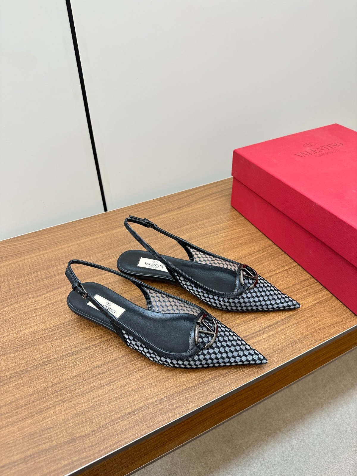 052 41123130 SIZE 35-41