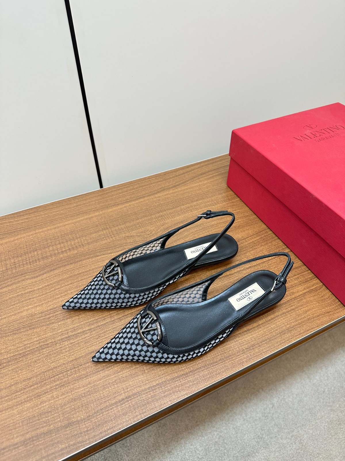 052 41123130 SIZE 35-41