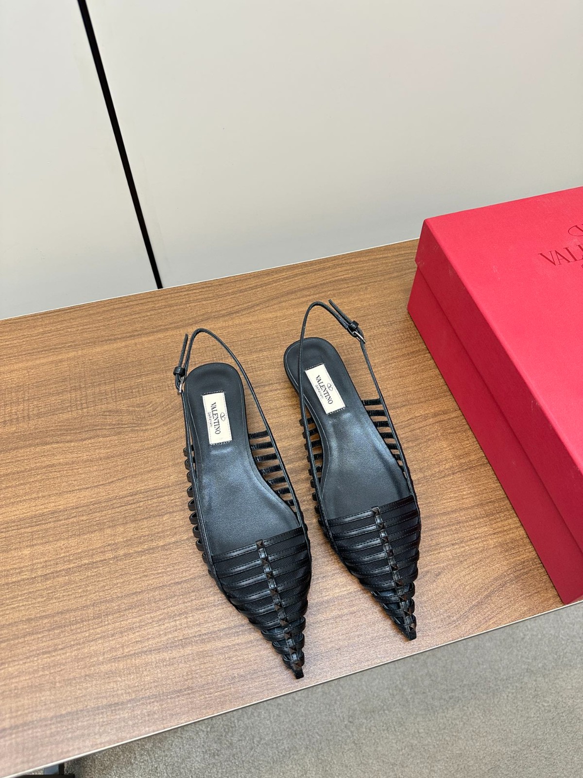 050 40123127 SIZE 35-41