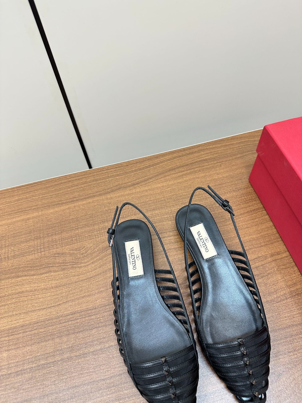 050 40123127 SIZE 35-41