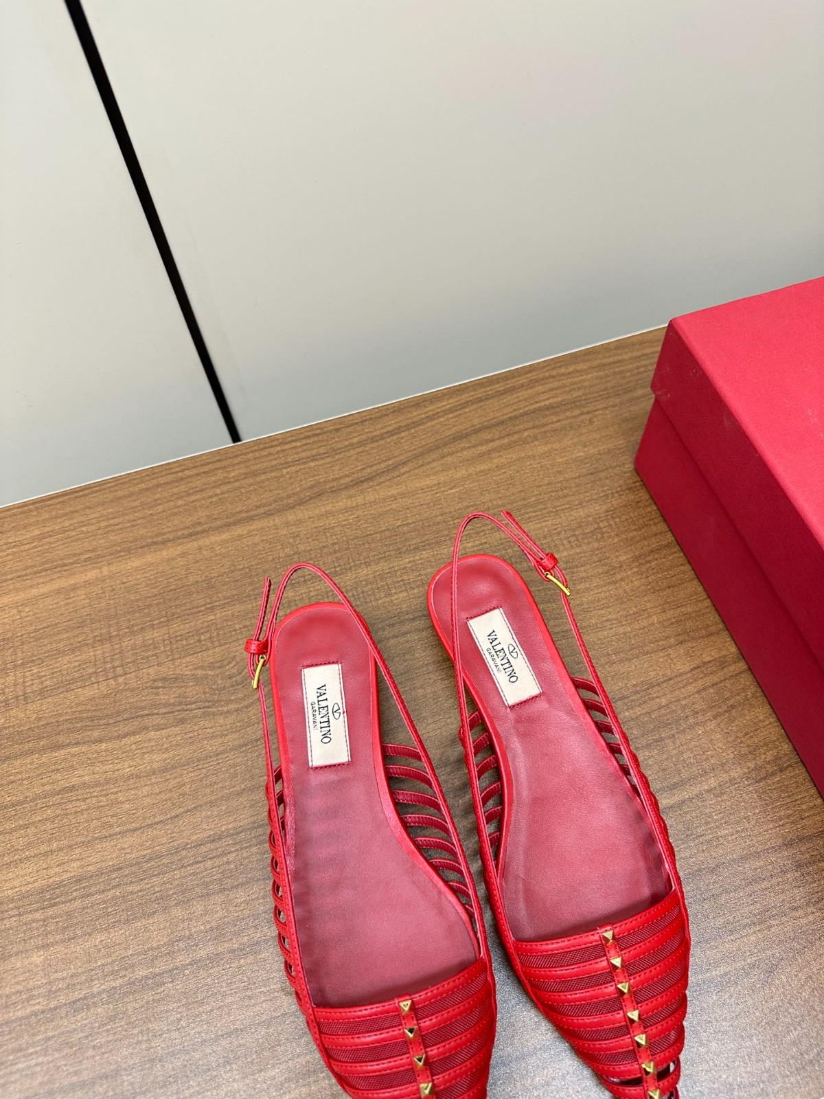 048 40123127 SIZE 35-41