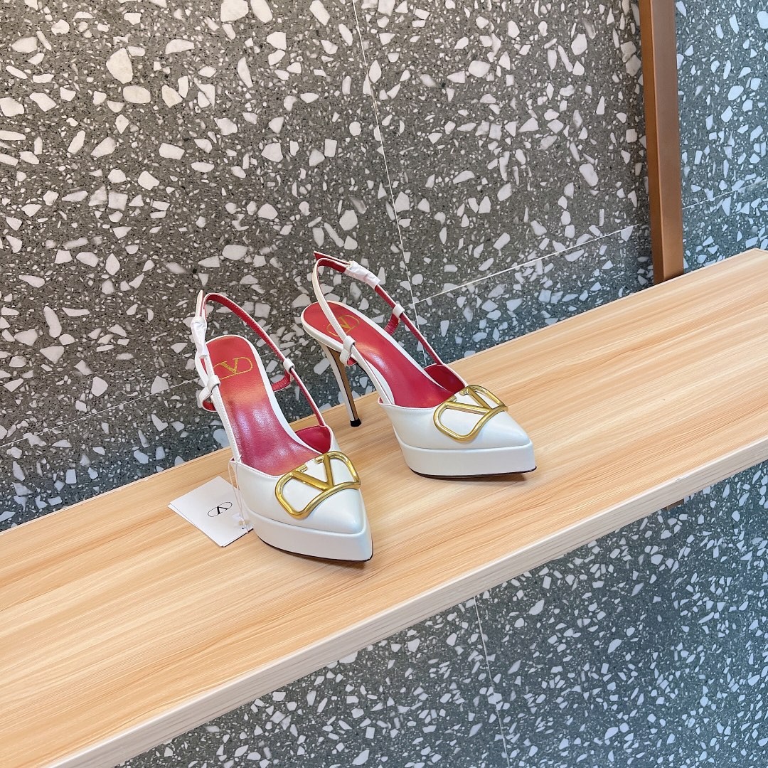 025 37123120 SIZE 35-42