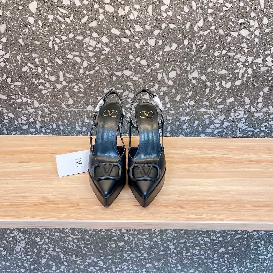 023 37123120 SIZE 35-42