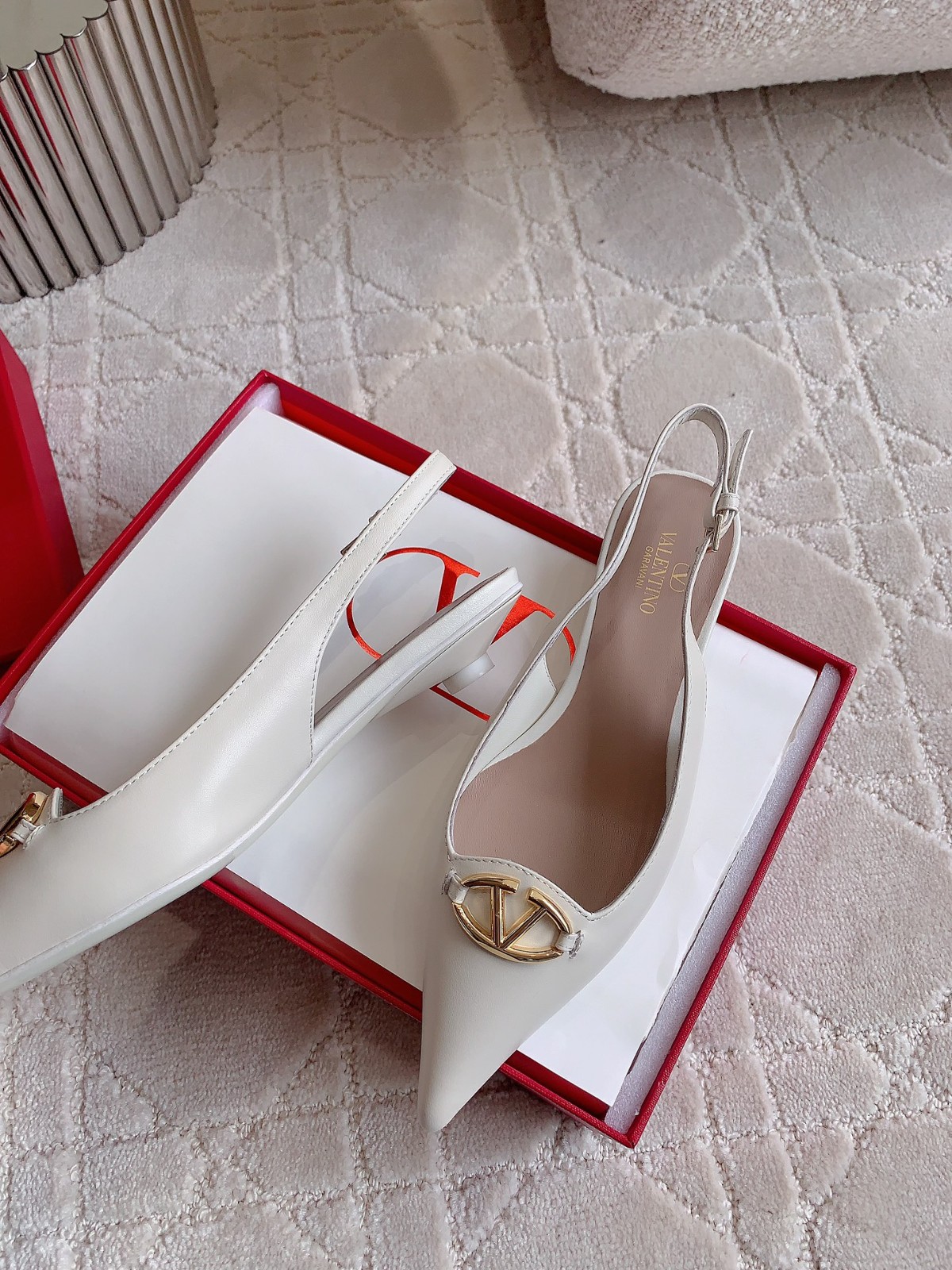 020 33123111 SIZE 35-42